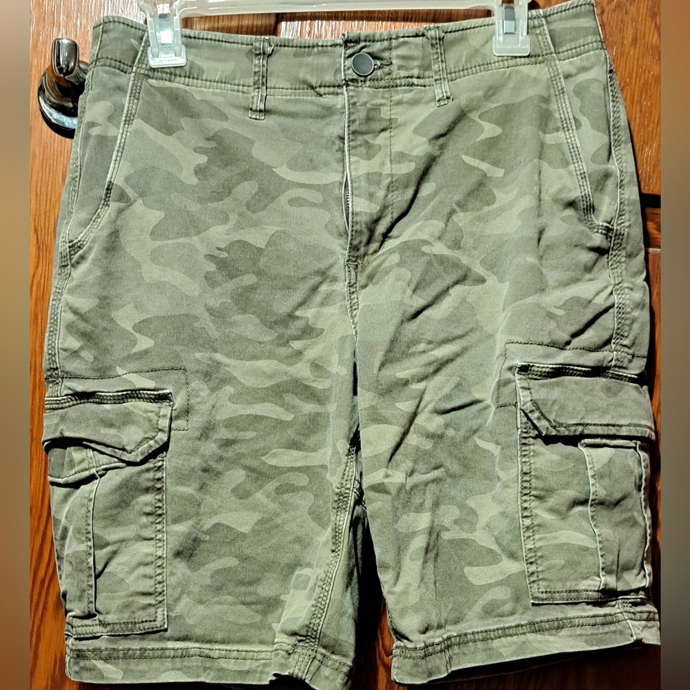 George's Men's Cargo Shorts in Olive Camo Reinforced Waist Band Size 32